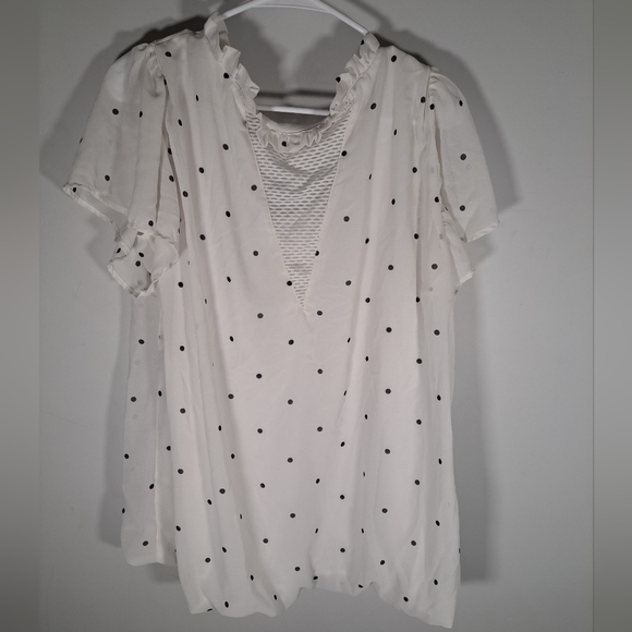 Joe Fresh Active White and Black Polka Dot Bubble Shirt Ruffle Neck Size Medium - Picture 5 of 6
